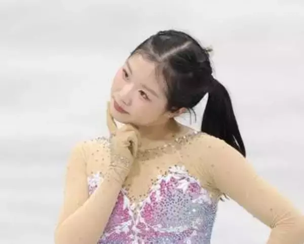 「“オフの瞬間”も人を惹きつける」フィギュア中井亜美、坂本花織 のレア私服姿「すごくかわいい！！」「メダリストだらけ」