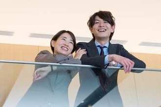 「年上彼女×年下彼氏」がニューノーマルに？　男性の6割以上が年上女性との恋愛にポジティブな理由とは