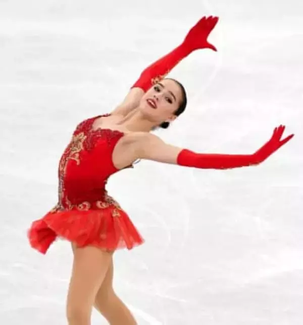 平昌五輪金メダリスト・ザギトワ、8年後の「衝撃」最新ショット　堂々たる激変ぶりにファン驚愕…「女神降臨」「本物の芸術」