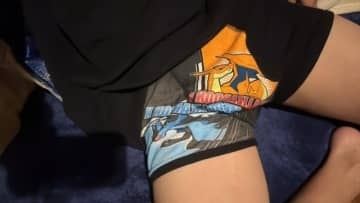 何歳までアリ？　子供向けのキャラクターパンツを履き続ける21歳大学生