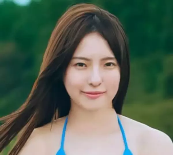 美背中＆まん丸ヒップあらわなセクシーショット　NGT48センターの1st写真集　「タイトルに胸がキュンとなりました」