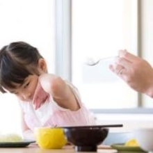 好物は白ご飯と唐揚げ　野菜を拒む2歳娘　「ちゃんと食べさせなければ」「理想的な献立にしなければ」自責の念に苛まれる母親【管理栄養士が解説】