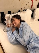 鍛えたお尻包むYバック　たおやか曲線露わのミニTシャツ　デビュー1年でグラビア界席巻する溝端葵　1st写真集は「みなさんに長く愛していただける一冊に」