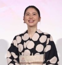 「字もきれいなんだ」長澤まさみさん直筆署名に注目集まる　「完璧すぎる」「文字まで清楚」「さらに好きに」1月1日に結婚発表