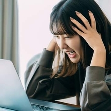 奨学金を借りず、実家から国公立大に通った同期　「そういう選択肢もあったのか」地方から上京し私大へ進学した20代会社員の後悔【FPが解説】