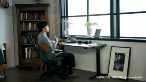 スイスの名作「メダチェア」に、コクヨ・イトーキの高機能チェア…　在宅ワークを快適にする“オフィスのプロ”3人の愛用イスと選び方の流儀