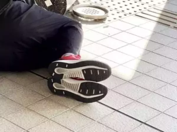 「11年前、お酒を飲んでブッ倒れている男の子を助けた看護師の女性いませんか？お礼を伝えたい」SNSで拡散…人生を変えた経験に