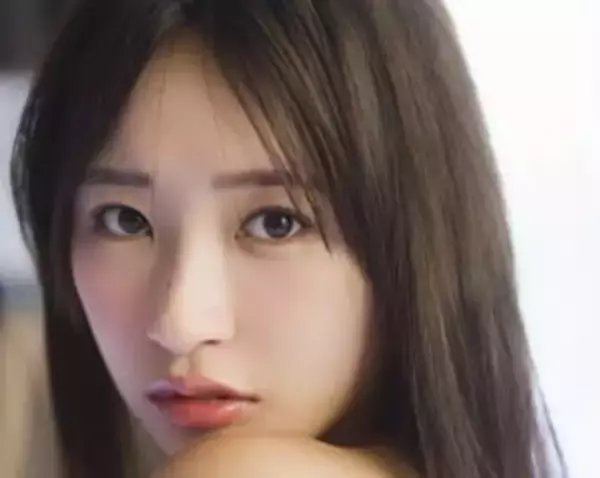 「水着を脱いで手で隠したり…」  元HKTのボートレース場の女神  最大露出挑んだ1st写真集 「全ページ目に焼き付けてほしいな」