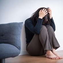 幸せそうな既婚者や家族を見るたびに…「人生詰んだ」「自分は負け組だ」と落ち込む35歳独身　夜も眠れず仕事中も「死にたい」という思考から抜け出せません【精神科医が解説】