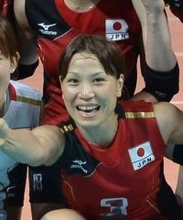 母は元女子バレー日本代表、父は元プロ野球選手…アスリート一家の家族ショットが話題　「ずーっとファンです」「めちゃ優しそうな御主人」