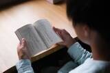 「1日の中で「読書をしない」子どもが半数超、10年前から1.5倍に増加…スマホ利用時間との関連性は」の画像1