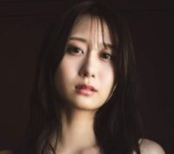 29歳の朝ドラ女優「みてね」　バキバキ腹筋の純白ランジェリー姿　禁断の愛に堕ちるショートドラマではヒロイン役