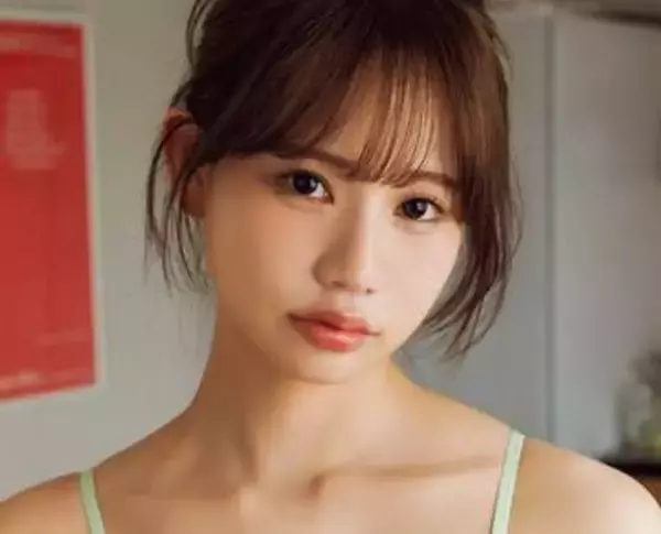 「同じ事務所の森脇梨々夏さんと共演したい」　井上vs中谷戦ラウンドガール務めた小悪魔美女、マシュマロを大胆開放