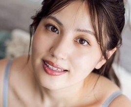 真っ白美ワキ見せつけ予告ホームラン？　日ハムファン花咲楓香　ぴたぴたビキニで夢のバッティングセンターグラビア