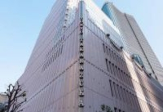 なぜ宝塚歌劇団の公演を貸し切ったのか？　異例の2000人を招待したにしたんクリニック社長が明かしたその理由