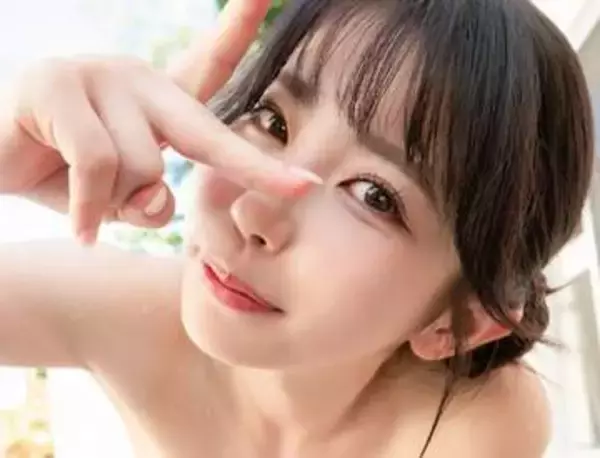 元気がもらえるセクシー女優・葵いぶき　反則級ショットであなたを虜に　沖縄舞台の写真集