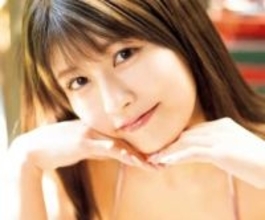 キャミソールずらしてランジェリーチラ見せ　ちとせよしのさんがヤングアニマルWEBでグラビア披露