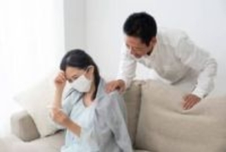 風邪ひいた時に言われて傷ついた言葉は？…男性2位｢マスクつけといてね｣、女性2位「また風邪ひいたの？｣、1位は？
