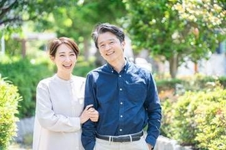 再婚女性の半数近くが初婚男性と結婚！　「婚歴・子持ち」を気にしない婚活の新常識とは