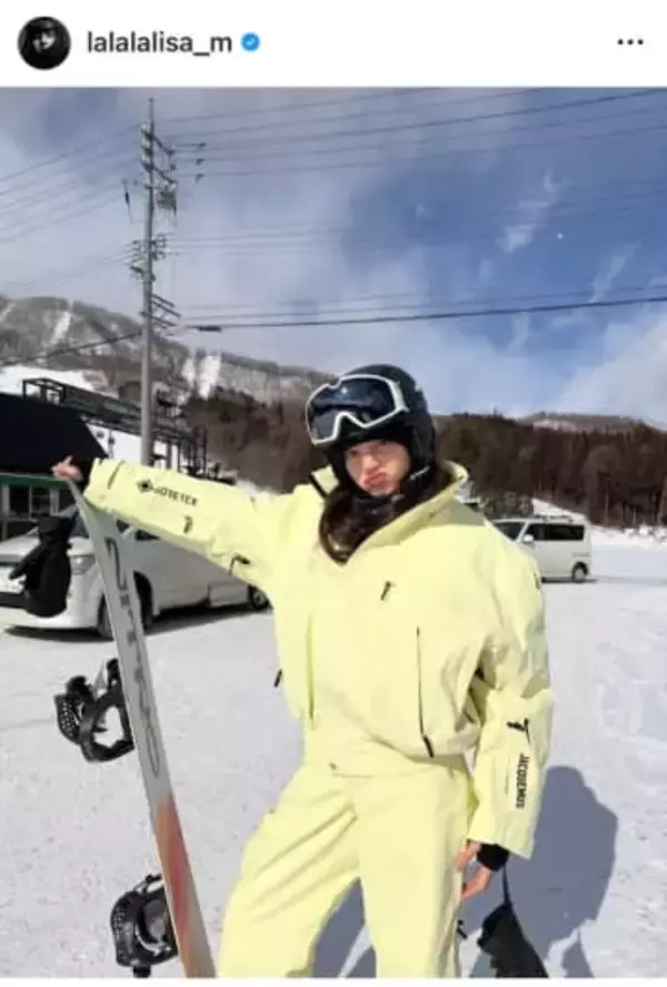 「まさかリサがいるなんて」BLACKPINKリサ、日本のスキー場に現れる　利用客に混じりカツカレーを食べる姿も