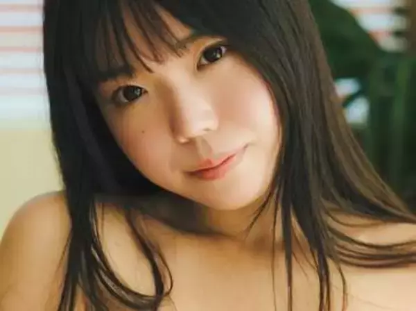 福岡が生んだGカップの新星　撮影会の天使は新人離れした貫禄ボディ　純白マシュマロを大胆開放