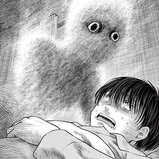 夜な夜な部屋に現れる白い影の女　こちらを凝視する目は血走っていた　青年を地元に縛りつけたい偏愛が生霊に【漫画】