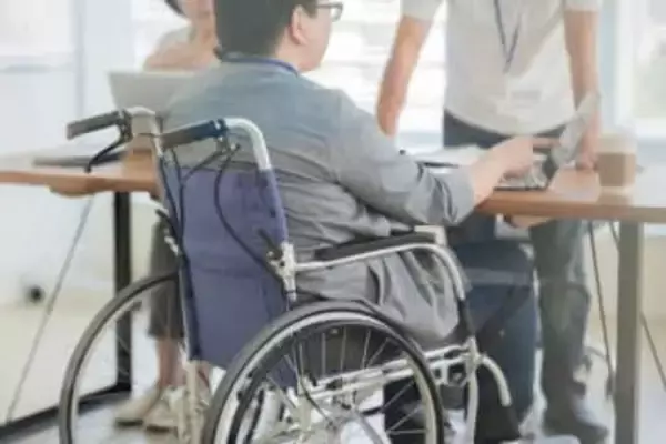 障がい学生が就職活動で大変だったこと…「求人の少なさ」「障がいへの配慮に対する情報量」を超えたのは？