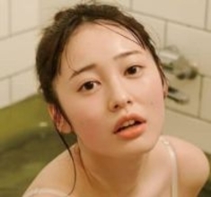 エプロン姿やバレエ衣装は必見！　93センチ19歳グラドルがファンタジーグラビアに挑戦