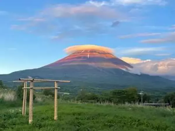夕暮れ時、富士山に訪れた3分間の奇跡「すごい！」「神々しい」