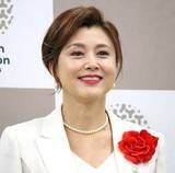 「「等身バグってます」有名女優で梨園の妻、ノーバンで「胸がいっぱい」　異次元のスタイルが話題　夫は歌舞伎俳優」の画像1