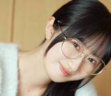 「お約束のメイド服披露　人気声優が初写真集　温泉街や川での撮影も」の画像1