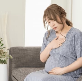 妊娠判明後、彼がまさかの「入籍拒否」！？義母の猛反対と謎の借金を理由に…どうすれば？　心理カウンセラーが示す「二者択一」