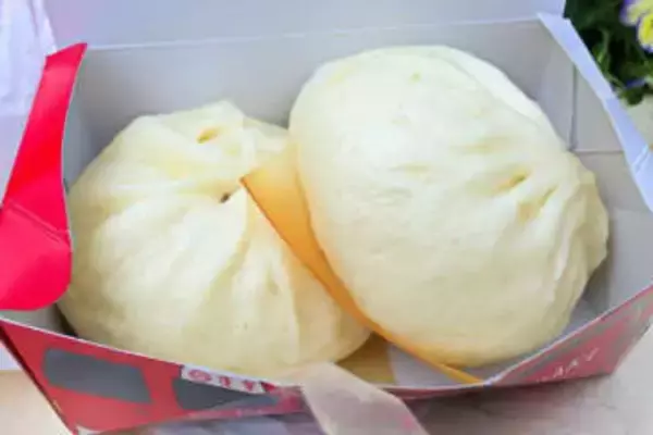 新幹線で豚まん食べるのダメ？実業家が隣の客に注意され「は？何言ってるの？」→その後どうなった