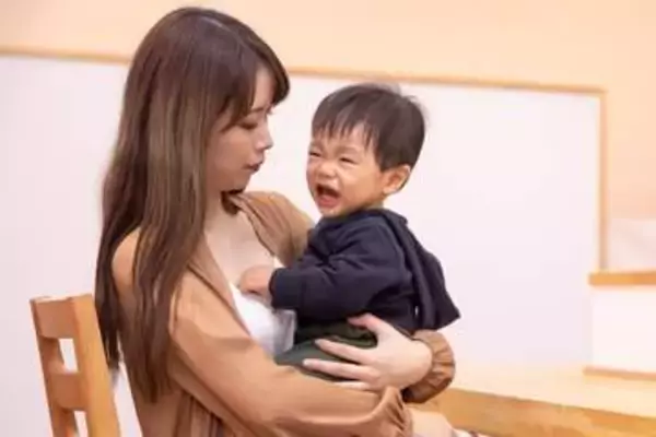 10カ月の息子とカフェへ　入店前に「離乳食OK」と確認したはずが…　「持ち込みはだめ」と断られ、何も食べず退店　母のモヤモヤ