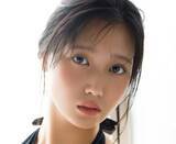 「ふっくらバスト＆凄いくびれ　グラビア界の新星は19歳の女子大生　今しか撮れないフレッシュボディを激写」の画像1