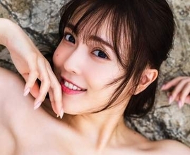 声優もグラビアもこなす由良朱合さん、5年ぶりの週プレ登場　挑戦的で湿度高めな写真集は「ドキドキしちゃう♡」
