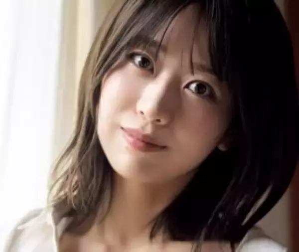 彼シャツ×ランジェリー　元AKB美女、29歳の色香が溢れ出る