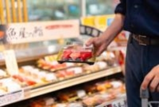 気づいているのは私だけ？　5670円→1080円　大トロ・ウニ・イクラ…スーパーのお寿司が衝撃の値引き