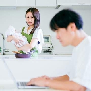 「昼寝すればいいじゃないか」　子どもが夜泣きしても妻に丸投げの夫　このままでは「産後の恨みは一生」です【夫婦カウンセラーが解説】