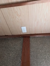 使いにくいけどなぜ？「コンセントがほとんど天井に…」古民家に引っ越し電源を探すと仰天　Xで32万表示「嫌がらせ？」「ホコリは溜まらなそう」