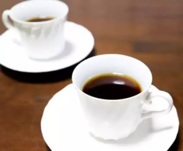 「おもてなし」のコーヒー→「出されたら飲みなさい」と先輩から言われて……　「苦手なのに」「ムリして飲んでる」本当に大切なマナーとは？