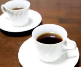 「おもてなし」のコーヒー→「出されたら飲みなさい」と先輩から言われて……　「苦手なのに」「ムリして飲んでる」本当に大切なマナーとは？