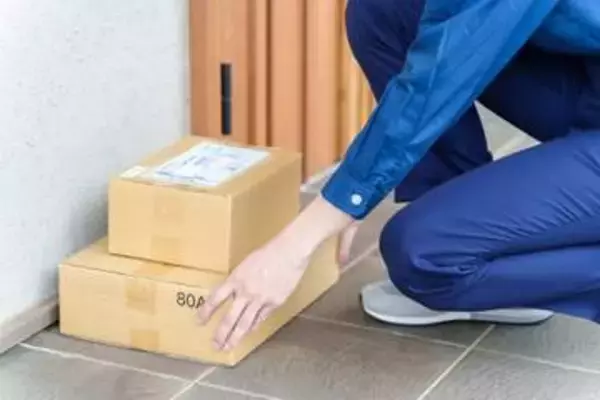 「便利だけど盗難が…」置き配を使う派・使わない派の本音を調査　多くの人が求める“安心の条件”って？