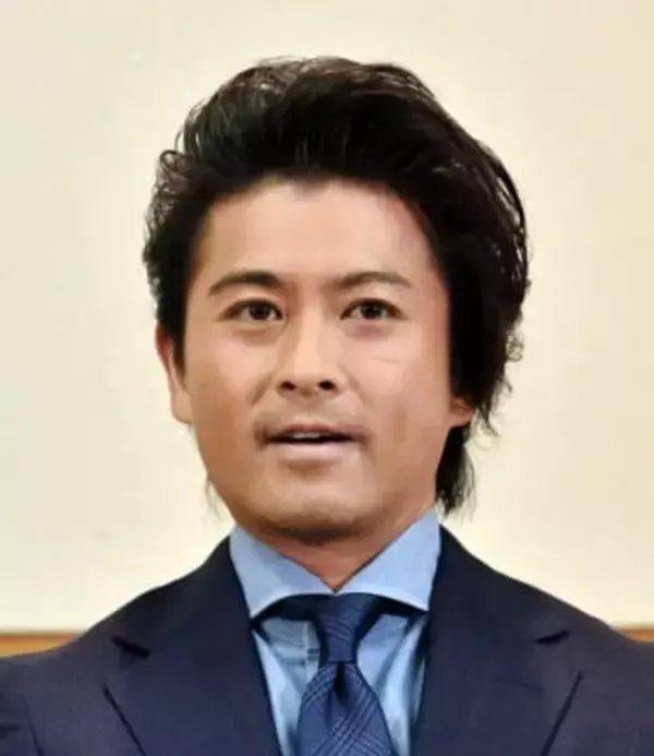 TOKIO脱退から7年…山口達也53歳、ほっそり痩せた笑顔ショット「表情が活き活きしてる」「変わりましたね」