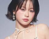 「しっとり大人セクシーな春ランジェリー　セクシー女優、艶めく花をデザインしたブラ＆ショーツ姿を披露」の画像1