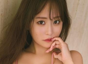 最強グラマー声優・井口裕香　FLASHで表紙・巻頭・ミニブックの大特集！　体いじめる最新ショット「お尻仕上がっている、と自負しています」「いくつになっても理想の身体でいたい」