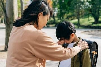 クラスになじめず登校を嫌がる小4の息子　悩む母親「学校以外の選択肢や費用負担を知りたいです」