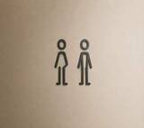 「このトイレ、男性用と女性用どっち！？「おしゃれ」で「格好いい」デザインが生む笑えない悲喜劇　本当に大事なのは目立つことではなく…」の画像1