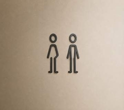 このトイレ、男性用と女性用どっち！？「おしゃれ」で「格好いい」デザインが生む笑えない悲喜劇　本当に大事なのは目立つことではなく…