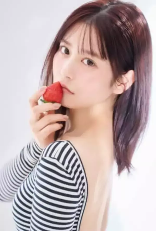 FRUITS ZIPPERメンバー　美背中全開のナチュラルグラビア
